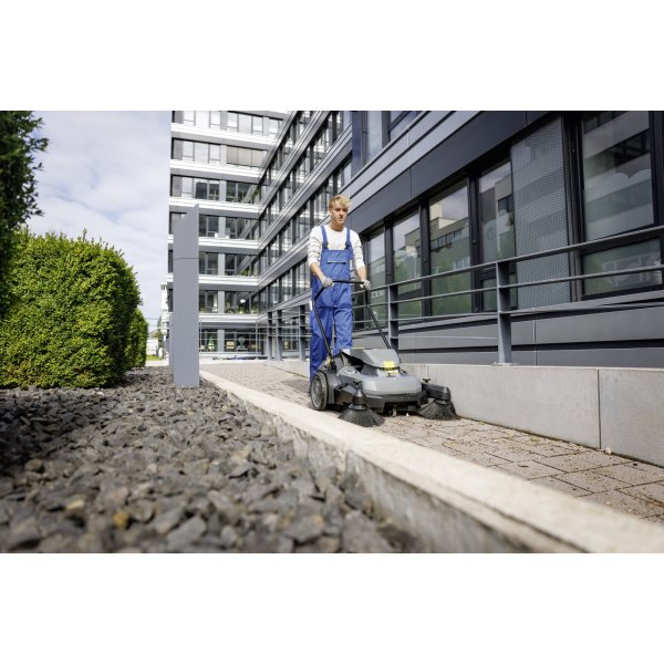 Kärcher Kehrmaschiene KM 70/30 C BP 2SB