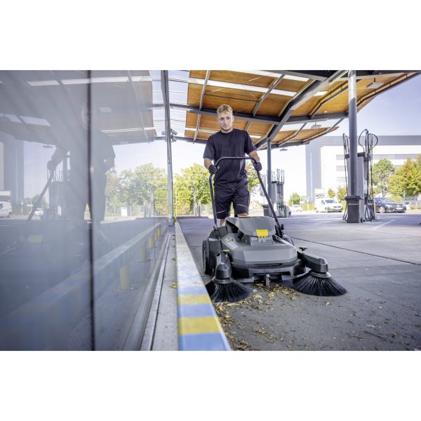 Kärcher Kehrmaschiene KM 70/25 C BP 2SB