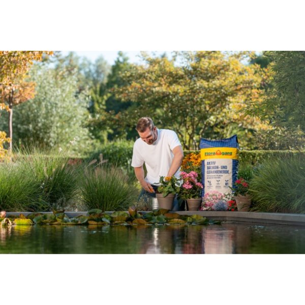 Floragard Blumenerde Aktiv Balkon & Geranien 2x18l