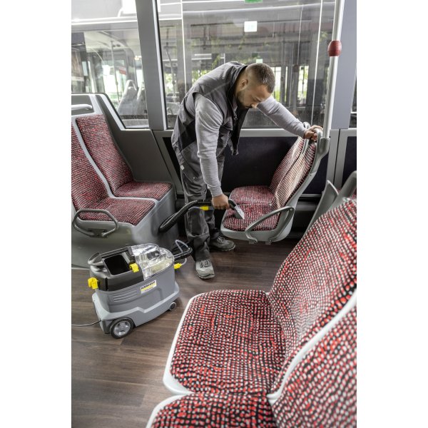 Kärcher Waschsauger Puzzi 8/1